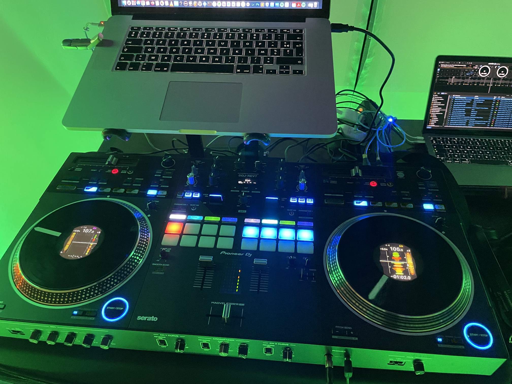 DJ pour soirées corporate en Eure-et-Loir DJ pour soirées corporate en Eure-et-Loir